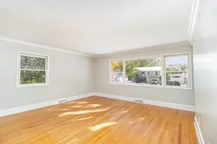 230 Bayshore Dr, Lake Bluff, IL 60044 - Photo 5