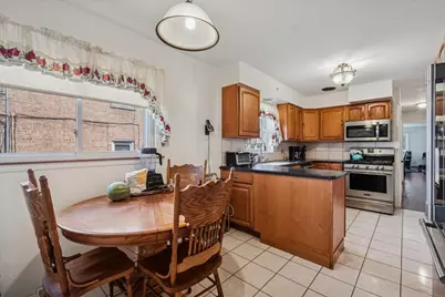 8940 Lamon Avenue, Skokie, IL 60077 - Photo 7