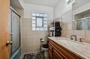 8940 Lamon Ave, Skokie, IL 60077 - Photo 9