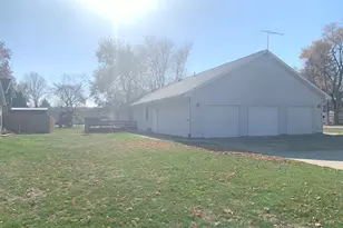 711 N West St, Leroy, IL 61752 - Photo 3