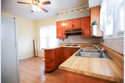 311 E Brayton Road, Mount Morris, IL 61054 - Photo 11