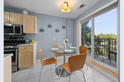 815 Leicester Road #219, Elk Grove Village, IL 60007 - Photo 9