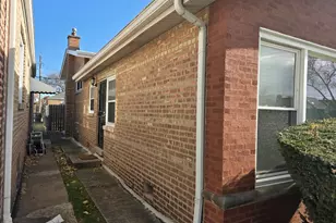 8955 S Cornell Ave, Chicago, IL 60617 - Photo 35