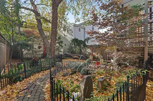 1027 W Newport Ave, Chicago, IL 60657 - Photo 31