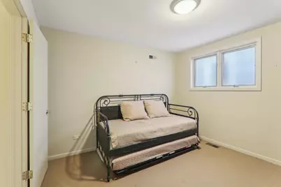 1027 W Newport Avenue, Chicago, IL 60657 - Photo 27