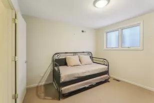 1027 W Newport Ave, Chicago, IL 60657 - Photo 27