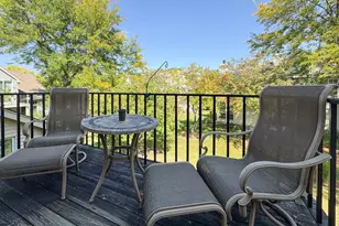 30W015 Juniper Ct, Warrenville, IL 60555 - Photo 3