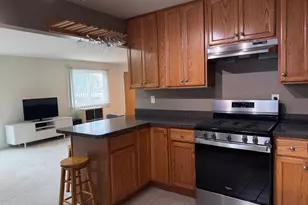 5540 N Fairview Ave, Chicago, IL 60656 - Photo 3