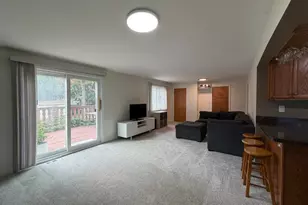 5540 N Fairview Ave, Chicago, IL 60656 - Photo 13