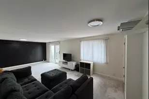 5540 N Fairview Ave, Chicago, IL 60656 - Photo 11