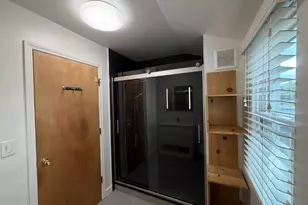 5540 N Fairview Ave, Chicago, IL 60656 - Photo 25