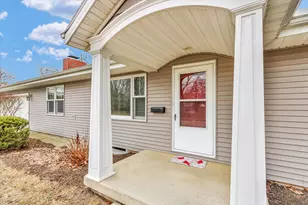 617 W John St, Champaign, IL 61820 - Photo 3