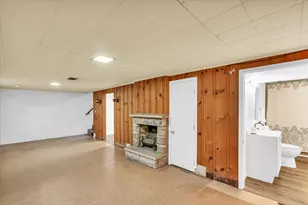 617 W John St, Champaign, IL 61820 - Photo 21