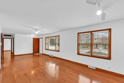 617 W John Street, Champaign, IL 61820 - Photo 7