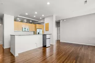 500 W Superior St, Chicago, IL 60654 - Photo 5