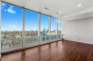 500 W Superior St, Chicago, IL 60654 - Photo 3