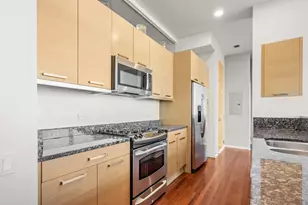 500 W Superior St, Chicago, IL 60654 - Photo 7