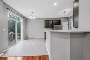 1090 Maubert Ct, Carol Stream, IL 60188 - Photo 11