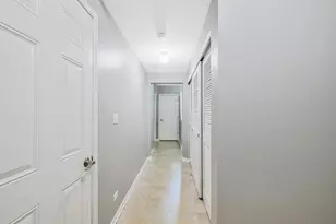 1090 Maubert Ct, Carol Stream, IL 60188 - Photo 35