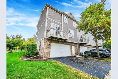 1090 Maubert Court, Carol Stream, IL 60188 - Photo 3