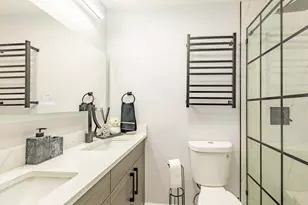 5455 N Sheridan Rd, Chicago, IL 60640 - Photo 13