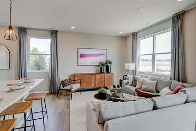 320 Kingsport Drive, South Elgin, IL 60177 - Photo 3