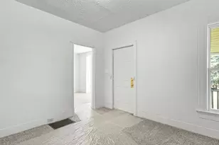 1227 Chestnut St, Rockford, IL 61102 - Photo 5