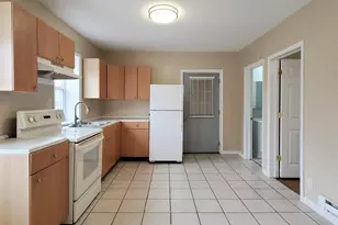 839 N Broadway St, Joliet, IL 60435 - Photo 3