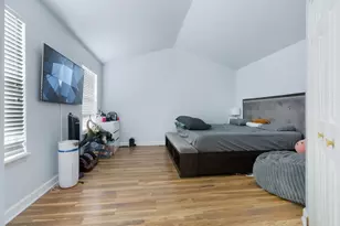 686 Legends Dr, Carol Stream, IL 60188 - Photo 11