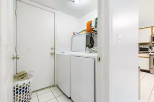 686 Legends Dr, Carol Stream, IL 60188 - Photo 7