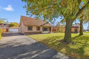 9435 S 78th Ave, Hickory Hills, IL 60457 - Photo 25