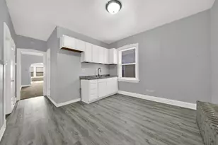 1820 W Marquette Rd, Chicago, IL 60636 - Photo 9