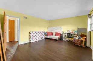 706 E Shabonee Trail, Mount Prospect, IL 60056 - Photo 13