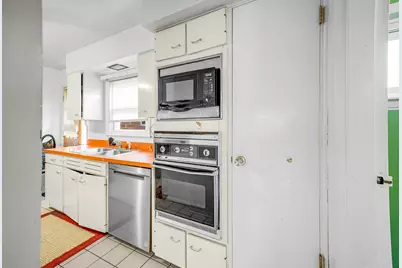 706 E Shabonee Trail, Mount Prospect, IL 60056 - Photo 17