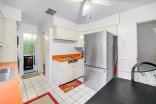 706 E Shabonee Trail, Mount Prospect, IL 60056 - Photo 7