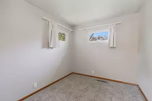 2 Adams St, East Dundee, IL 60118 - Photo 17