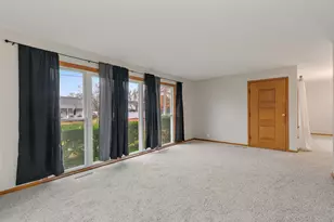 2 Adams St, East Dundee, IL 60118 - Photo 5