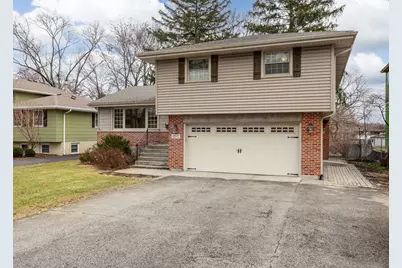 4817 Stonewall Avenue, Downers Grove, IL 60515 - Photo 3
