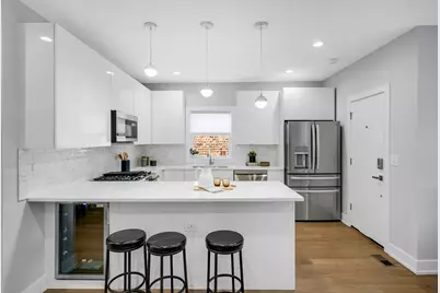 4721 W Warwick Avenue, Chicago, IL 60641 - Photo 9