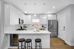 4721 W Warwick Ave, Chicago, IL 60641 - Photo 9