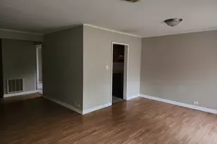 365 Waverly St, Park Forest, IL 60466 - Photo 3