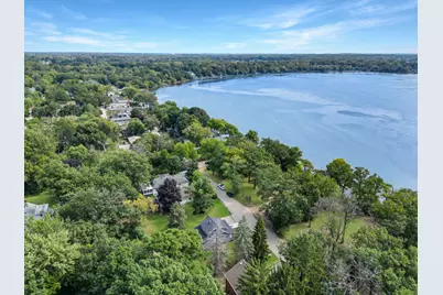 68 E Lakeview Avenue, Round Lake Beach, IL 60073 - Photo 41