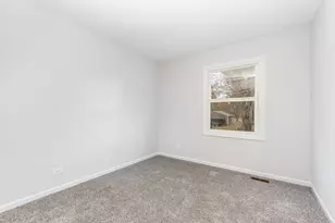 2S261 Sanchez Dr, Warrenville, IL 60555 - Photo 21