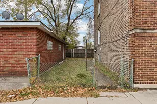 3057 E 79th Pl, Chicago, IL 60617 - Photo 31