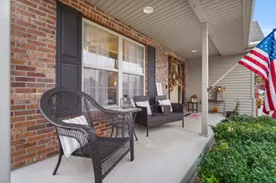 905 Dresser Dr, Normal, IL 61761 - Photo 5