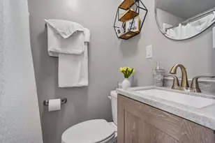 905 Dresser Dr, Normal, IL 61761 - Photo 31