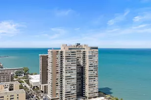 6301 N Sheridan Rd, Chicago, IL 60660 - Photo 1