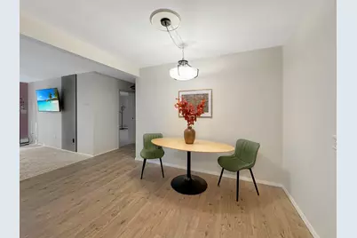 124 N Whistler Avenue #B8, Freeport, IL 61032 - Photo 9