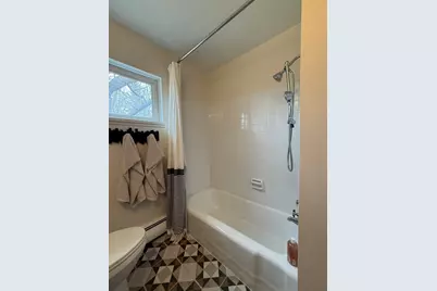 124 N Whistler Avenue #B8, Freeport, IL 61032 - Photo 17