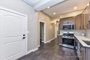 3501 W Le Moyne St, Chicago, IL 60651 - Photo 9